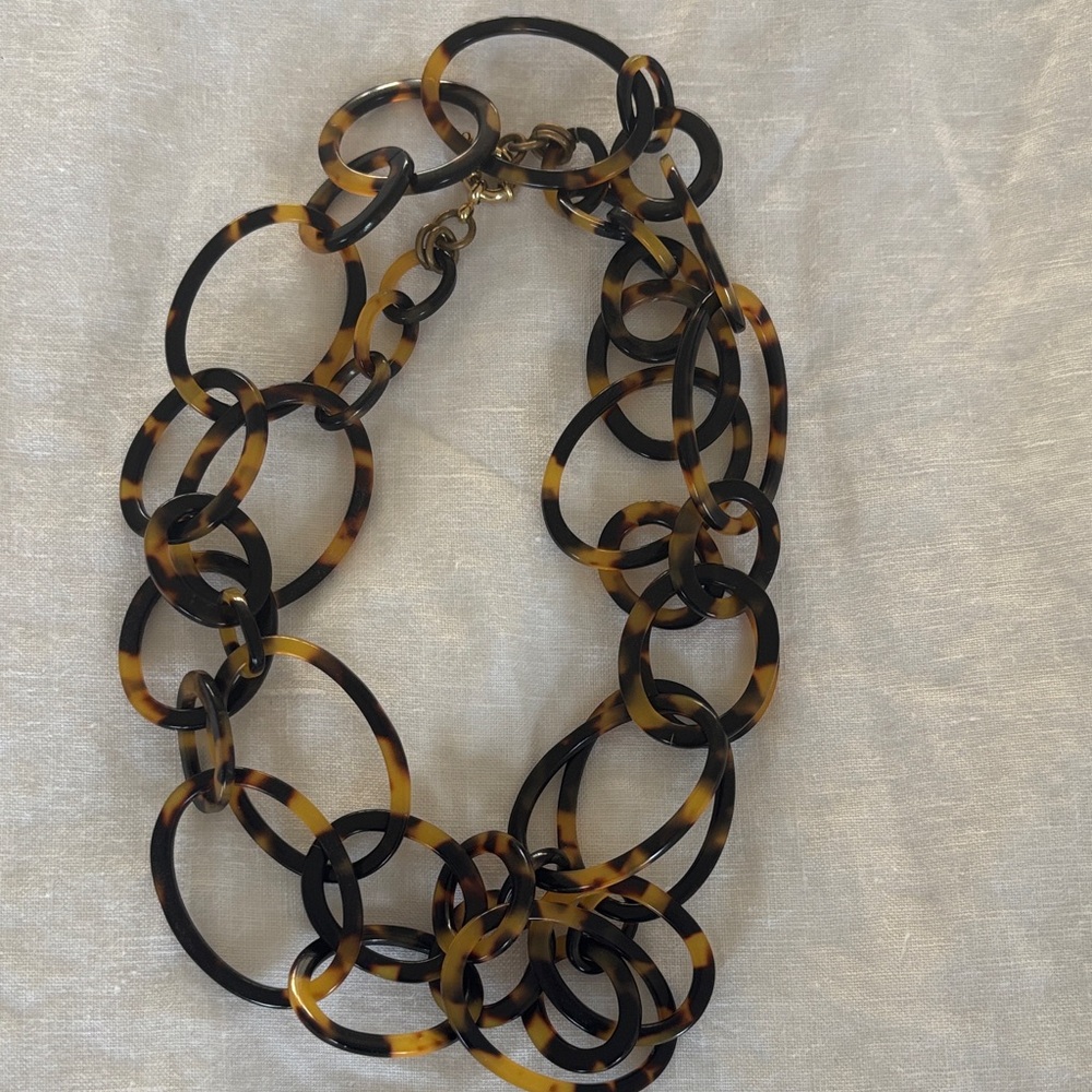 Tortoise Shell Link Necklace - Picture 3 of 3